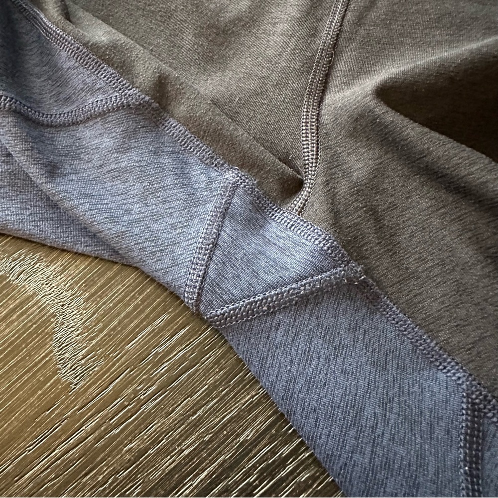 Outdoor Voices Two Tone 7/8 Signature OV Sculpt Legging in Blue/Black, Medium - Picture 11 of 13